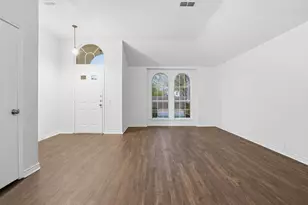 933 Paddington Dr E, Saginaw, TX 76131 - Photo 12