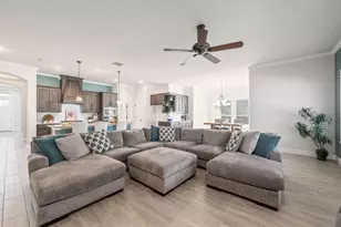 2011 Spieth St, Granbury, TX 76048 - Photo 8