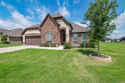 2011 Spieth Street, Granbury, TX 76048 - Photo 32