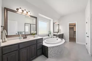 2011 Spieth St, Granbury, TX 76048 - Photo 14