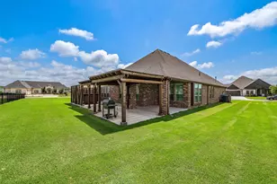 2011 Spieth St, Granbury, TX 76048 - Photo 26