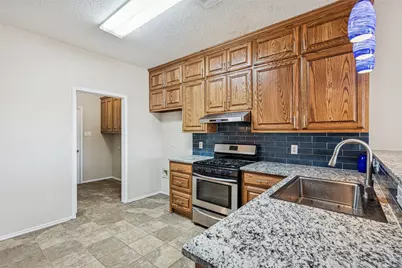 1116 Grand Central Parkway, Saginaw, TX 76131 - Photo 10