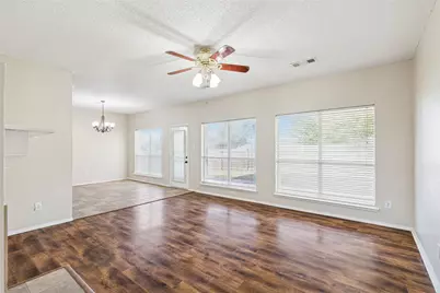 1116 Grand Central Parkway, Saginaw, TX 76131 - Photo 6