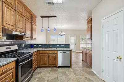 1116 Grand Central Parkway, Saginaw, TX 76131 - Photo 12