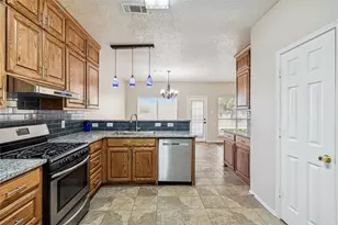 1116 Grand Central Pkwy, Saginaw, TX 76131 - Photo 12