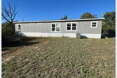 705 W Pierce Street, Winters, TX 79567 - Photo 16