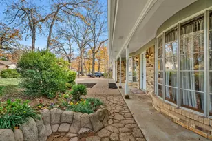 2716 Plover Ln, Irving, TX 75060 - Photo 4
