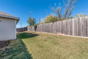 9287 Summerlee St, Dallas, TX 75227 - Photo 26