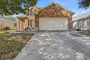 6001 Big Flat Dr, Fort Worth, TX 76131 - Photo 2