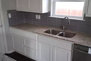 207 E McCoulskey St, Terrell, TX 75160 - Photo 8