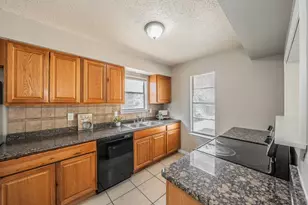 3029 Montclair Pl, Denton, TX 76209 - Photo 10