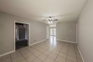 3029 Montclair Pl, Denton, TX 76209 - Photo 4