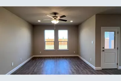 139 Stanton Avenue, Rhome, TX 76078 - Photo 8