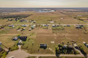 1080 Crow Ln, Terrell, TX 75161 - Photo 32