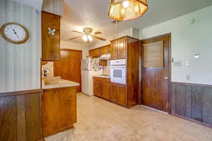 206 Laura Dr, Burleson, TX 76028 - Photo 12