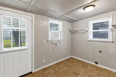 616 Bellevue Drive, Cleburne, TX 76033 - Photo 10