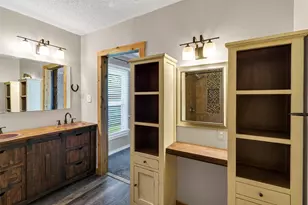 616 Bellevue Dr, Cleburne, TX 76033 - Photo 24