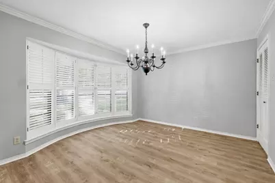 2505 Oak Manor Court, Arlington, TX 76012 - Photo 4