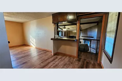 1061 E Walnut Street, Hillsboro, TX 76645 - Photo 10