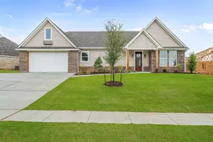 104 Skyline Dr, Glen Rose, TX 76043 - Photo 2