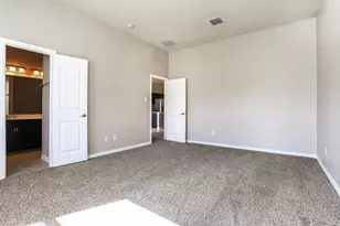 703 Woodcrest Dr, Ennis, TX 75119 - Photo 10