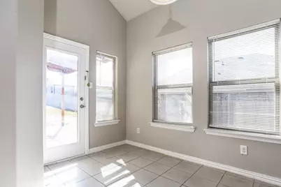 703 Woodcrest Drive, Ennis, TX 75119 - Photo 6