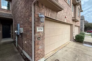 173 Barrington Ln, Lewisville, TX 75067 - Photo 4