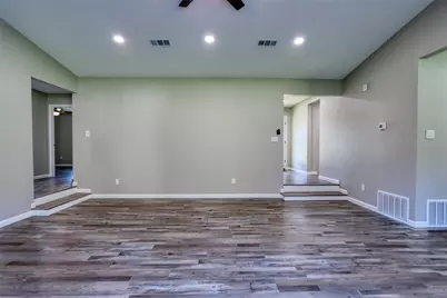 111 Kay, Robinson, TX 76706 - Photo 8