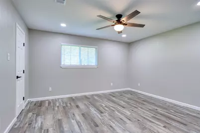 111 Kay, Robinson, TX 76706 - Photo 14