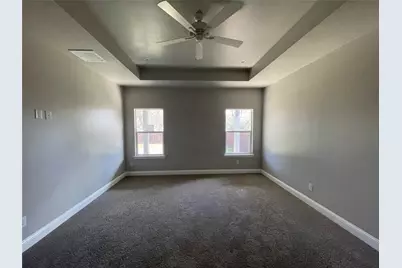813 Sayle, Greenville, TX 75401 - Photo 10