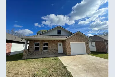 813 Sayle, Greenville, TX 75401 - Photo 2