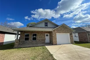 813 Sayle, Greenville, TX 75401 - Photo 2