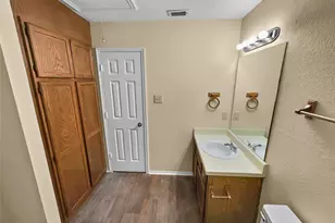 828 Mirabell Ct, Arlington, TX 76015 - Photo 12