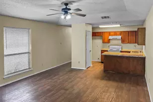 828 Mirabell Ct, Arlington, TX 76015 - Photo 6