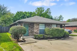 828 Mirabell Ct, Arlington, TX 76015 - Photo 2