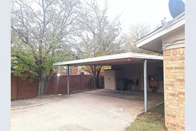 7045 Crosstimbers Lane, North Richland Hills, TX 76182 - Photo 18