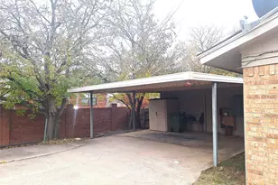 7045 Crosstimbers Ln, North Richland Hills, TX 76182 - Photo 18