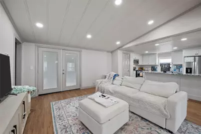 210 W 9th Street, McGregor, TX 76657 - Photo 6