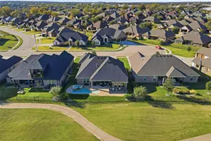 108 Spieth Ct, Granbury, TX 76048 - Photo 36