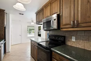 2110 Azalea St, Denton, TX 76205 - Photo 4