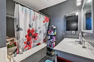 602 1/2 W Grand St, Whitewright, TX 75491 - Photo 22