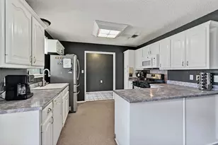 602 1/2 W Grand St, Whitewright, TX 75491 - Photo 10