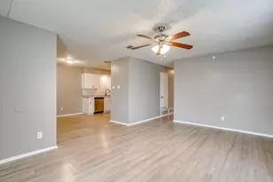 312 Briar Circle W, Crowley, TX 76036 - Photo 4