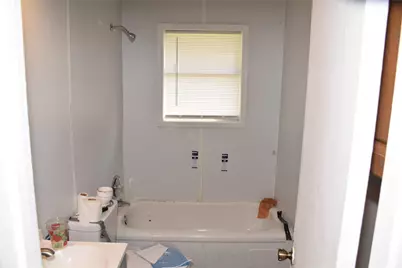 1106 Third, Athens, TX 75751 - Photo 10