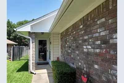 425 Sunnybrook Court, Bedford, TX 76021 - Photo 2