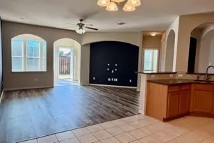 14613 Crystal Lk Dr, Little Elm, TX 75068 - Photo 4