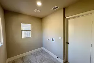 915 Hartsdale Dr, Dallas, TX 75211 - Photo 22