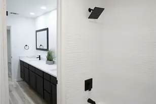 2409 Sunset Ln, Burleson, TX 76028 - Photo 14