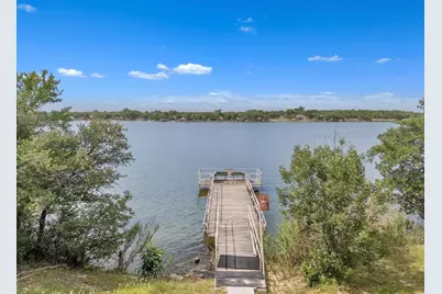 2209 Angelina Street, Granbury, TX 76048 - Photo 4