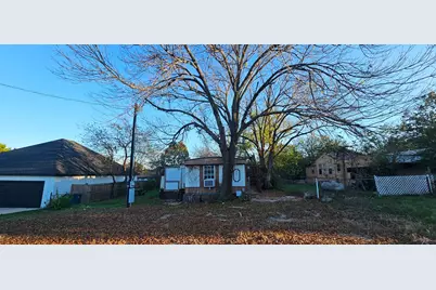 2209 Angelina Street, Granbury, TX 76048 - Photo 12